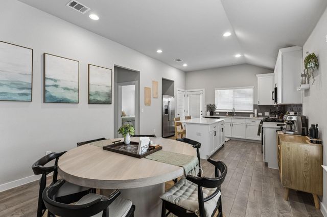 164 Appleberry LN, Elgin, TX 78621