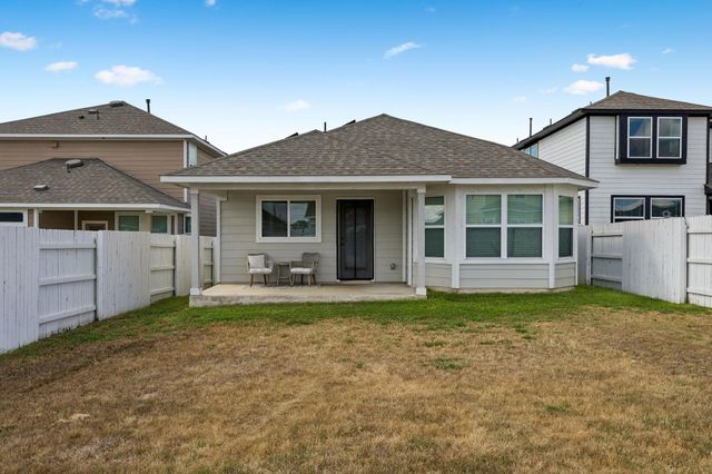 164 Appleberry LN, Elgin, TX 78621