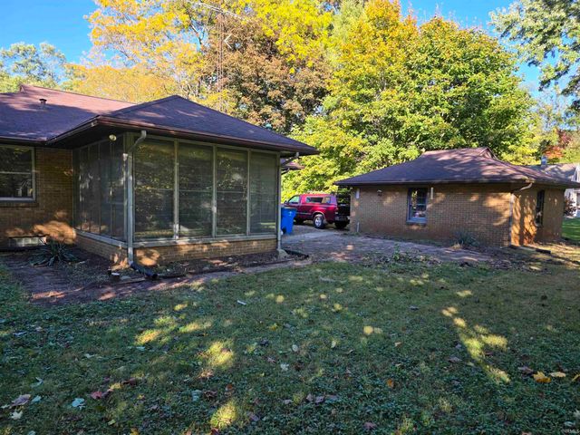 21840 Ireland Road, South Bend, IN 46614