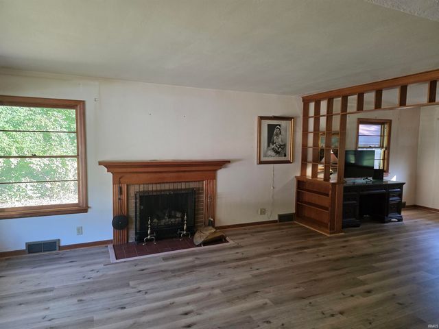 21840 Ireland Road, South Bend, IN 46614