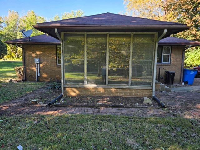 21840 Ireland Road, South Bend, IN 46614