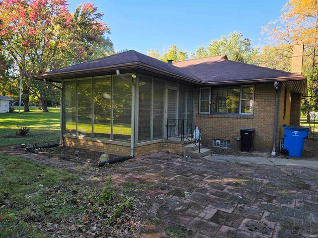 21840 Ireland Road, South Bend, IN 46614