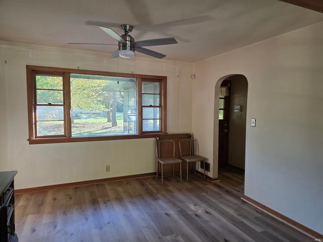 21840 Ireland Road, South Bend, IN 46614