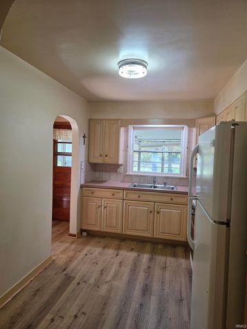 21840 Ireland Road, South Bend, IN 46614