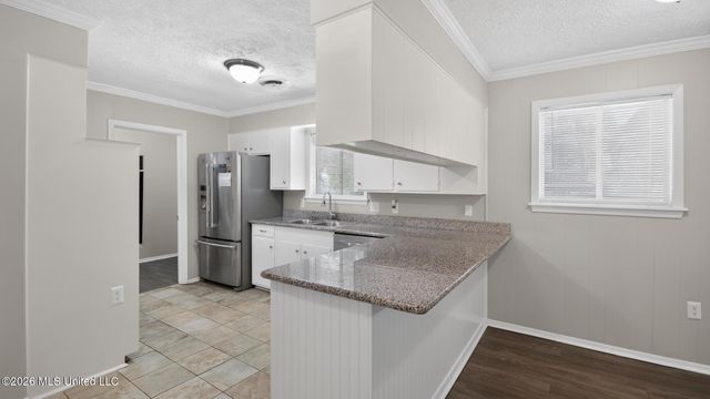 1217 Pineview Drive, Clinton, MS 39056