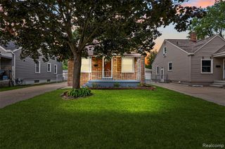 825 N Edison Avenue, Royal Oak, MI 48067