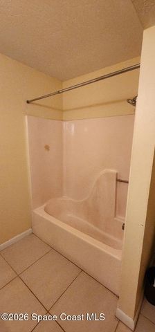 2101 Forest Knoll Drive NE 01-205, Palm Bay, FL 32905