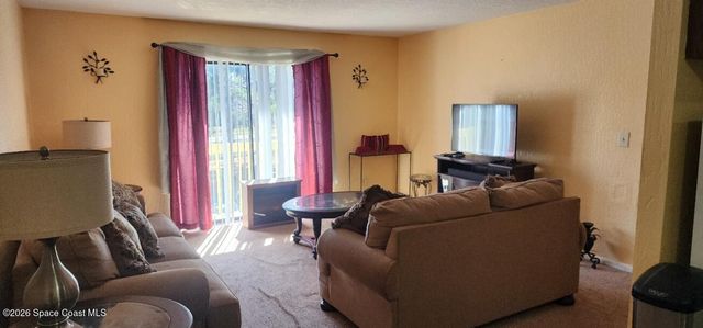 2101 Forest Knoll Drive NE 01-205, Palm Bay, FL 32905