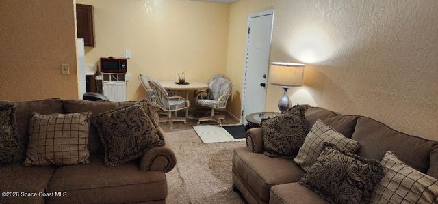 2101 Forest Knoll Drive NE 01-205, Palm Bay, FL 32905