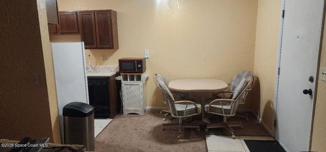 2101 Forest Knoll Drive NE 01-205, Palm Bay, FL 32905