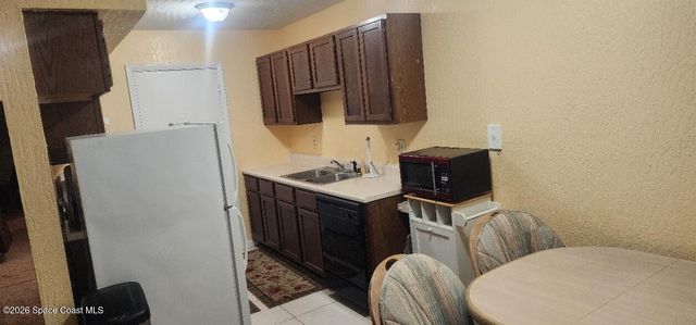 2101 Forest Knoll Drive NE 01-205, Palm Bay, FL 32905