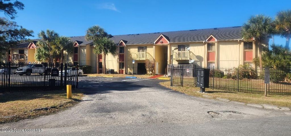 2101 Forest Knoll Drive NE 01-205, Palm Bay, FL 32905