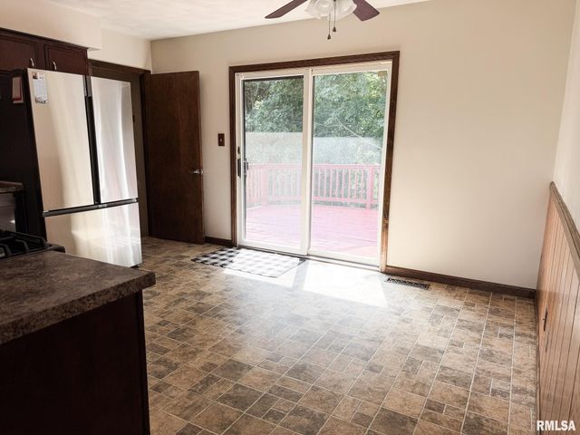 14 APPLE TREE Lane, East Peoria, IL 61611