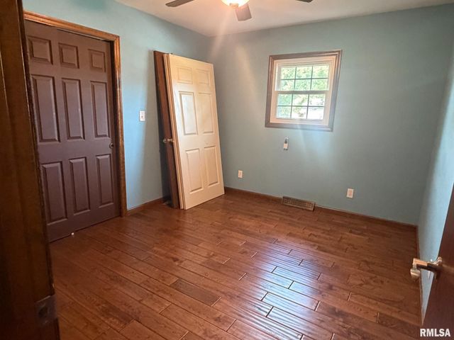 14 APPLE TREE Lane, East Peoria, IL 61611
