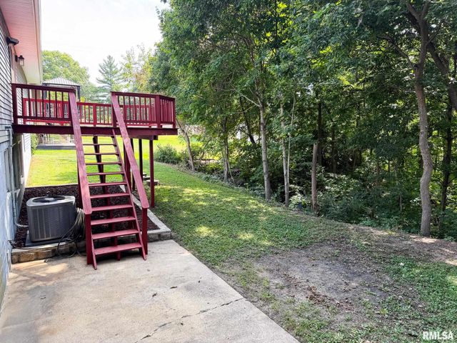 14 APPLE TREE Lane, East Peoria, IL 61611