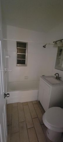 142 SE 4th Avenue, Boynton Beach, FL 33435