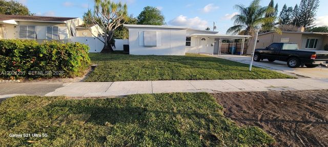 142 SE 4th Avenue, Boynton Beach, FL 33435