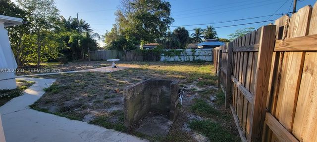 142 SE 4th Avenue, Boynton Beach, FL 33435