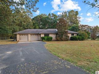 1514 Moors Camp Hwy, Benton, KY 42025