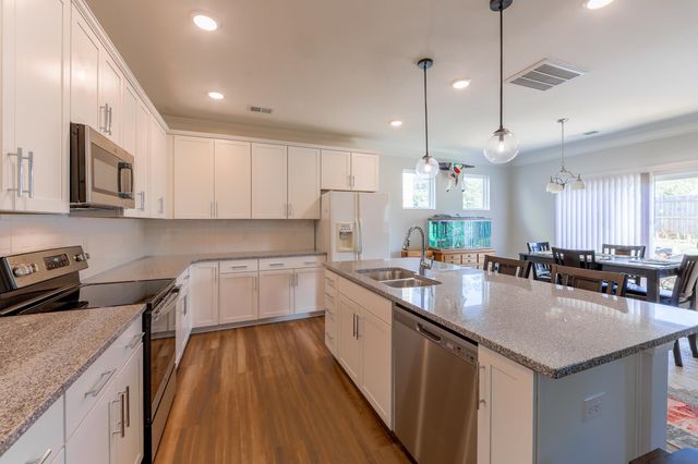 7037 Haddington Drive, Roebuck, SC 29376