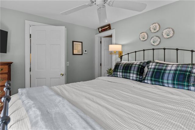 99 Coggeshall Avenue 2, Newport, RI 02840