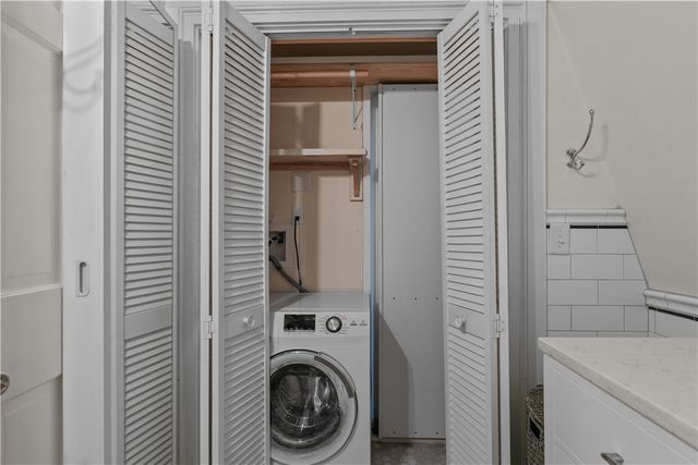 99 Coggeshall Avenue 2, Newport, RI 02840