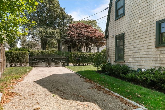 99 Coggeshall Avenue 2, Newport, RI 02840