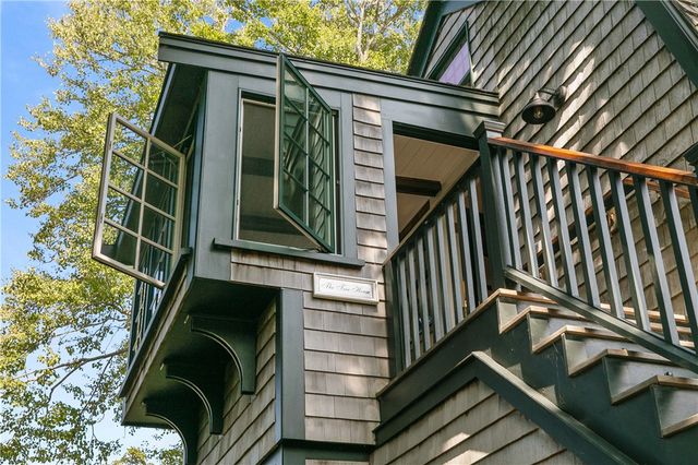 99 Coggeshall Avenue 2, Newport, RI 02840