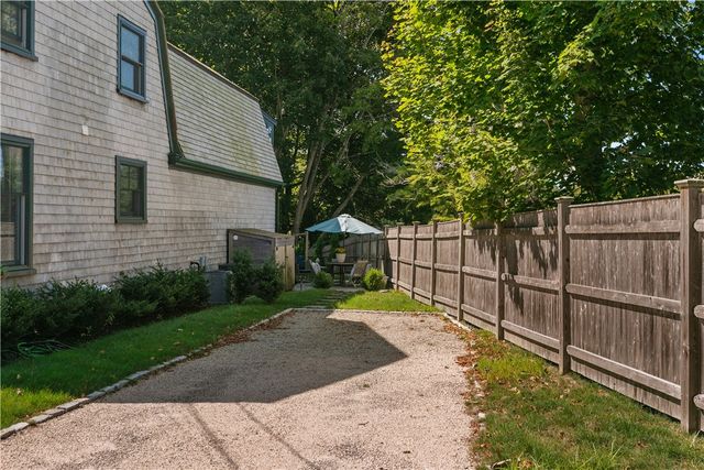 99 Coggeshall Avenue 2, Newport, RI 02840