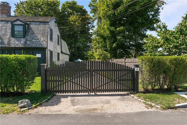 99 Coggeshall Avenue 2, Newport, RI 02840