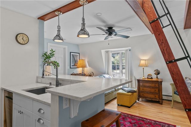 99 Coggeshall Avenue 2, Newport, RI 02840