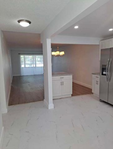 603 S State Road 7 2i, Margate, FL 33068