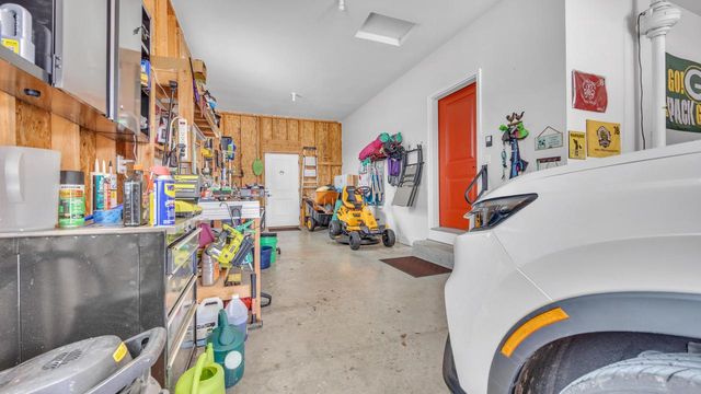 522 Cloverdale LANE, Plymouth, WI 53073