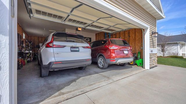 522 Cloverdale LANE, Plymouth, WI 53073