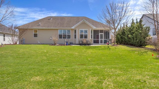 522 Cloverdale LANE, Plymouth, WI 53073