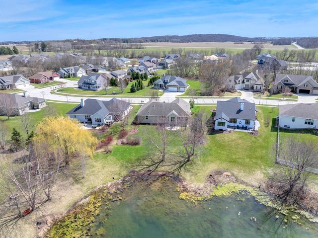 522 Cloverdale LANE, Plymouth, WI 53073