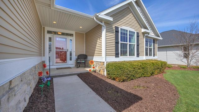 522 Cloverdale LANE, Plymouth, WI 53073