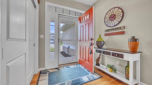 522 Cloverdale LANE, Plymouth, WI 53073