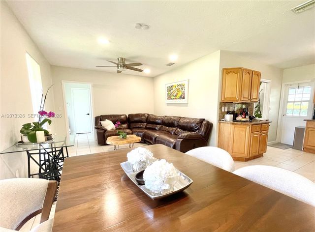 8522 SW 148th Terrace, Palmetto Bay, FL 33158