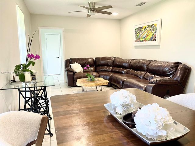 8522 SW 148th Terrace, Palmetto Bay, FL 33158
