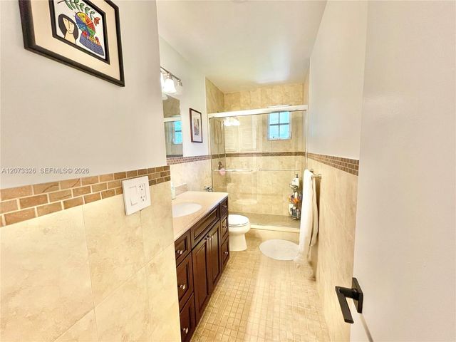 8522 SW 148th Terrace, Palmetto Bay, FL 33158