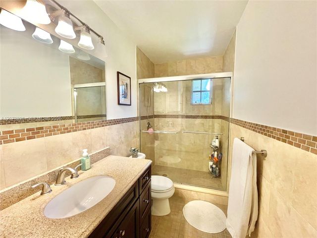 8522 SW 148th Terrace, Palmetto Bay, FL 33158