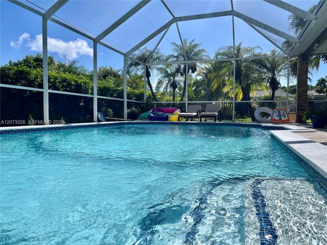 8522 SW 148th Terrace, Palmetto Bay, FL 33158