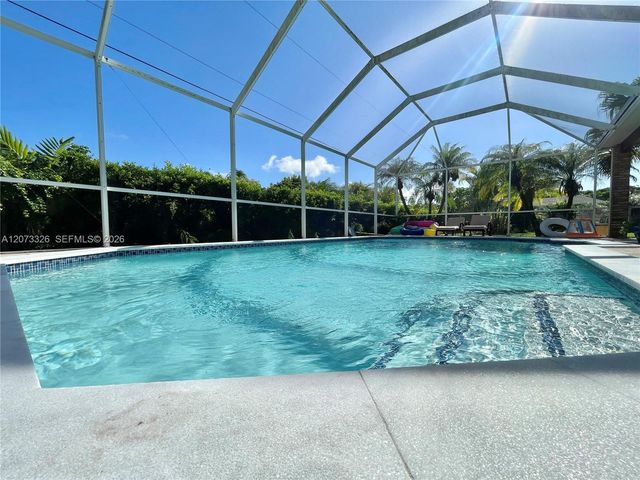 8522 SW 148th Terrace, Palmetto Bay, FL 33158