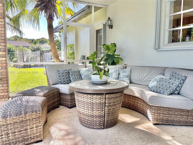 8522 SW 148th Terrace, Palmetto Bay, FL 33158