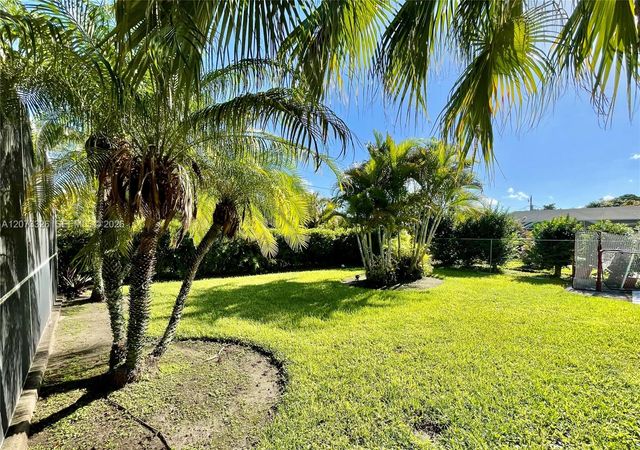 8522 SW 148th Terrace, Palmetto Bay, FL 33158