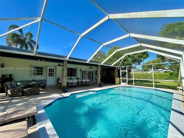 8522 SW 148th Terrace, Palmetto Bay, FL 33158