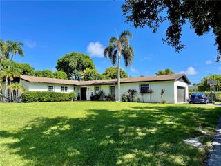 8522 SW 148th Terrace, Palmetto Bay, FL 33158