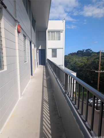 46-270 Kahuhipa Street A619, Kaneohe, HI 96744
