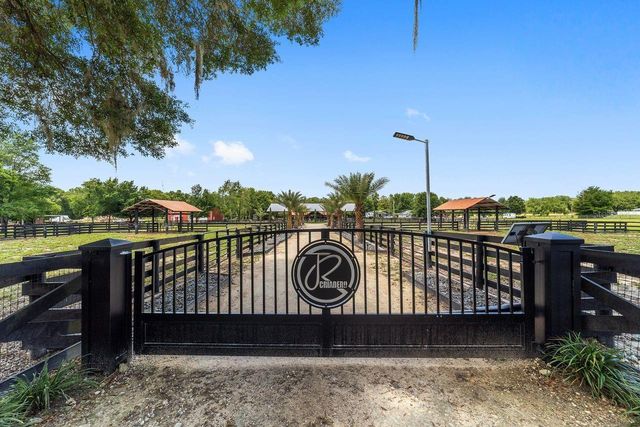 16392 NE JACKSONVILLE ROAD, Citra, FL 32113